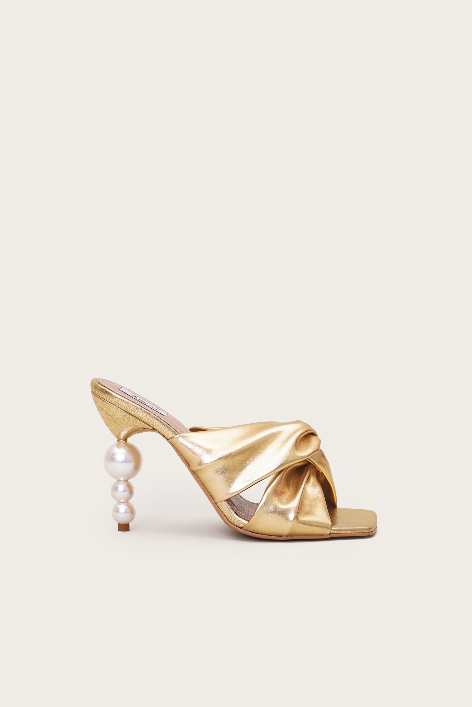 LES CAMELIA PUMPS