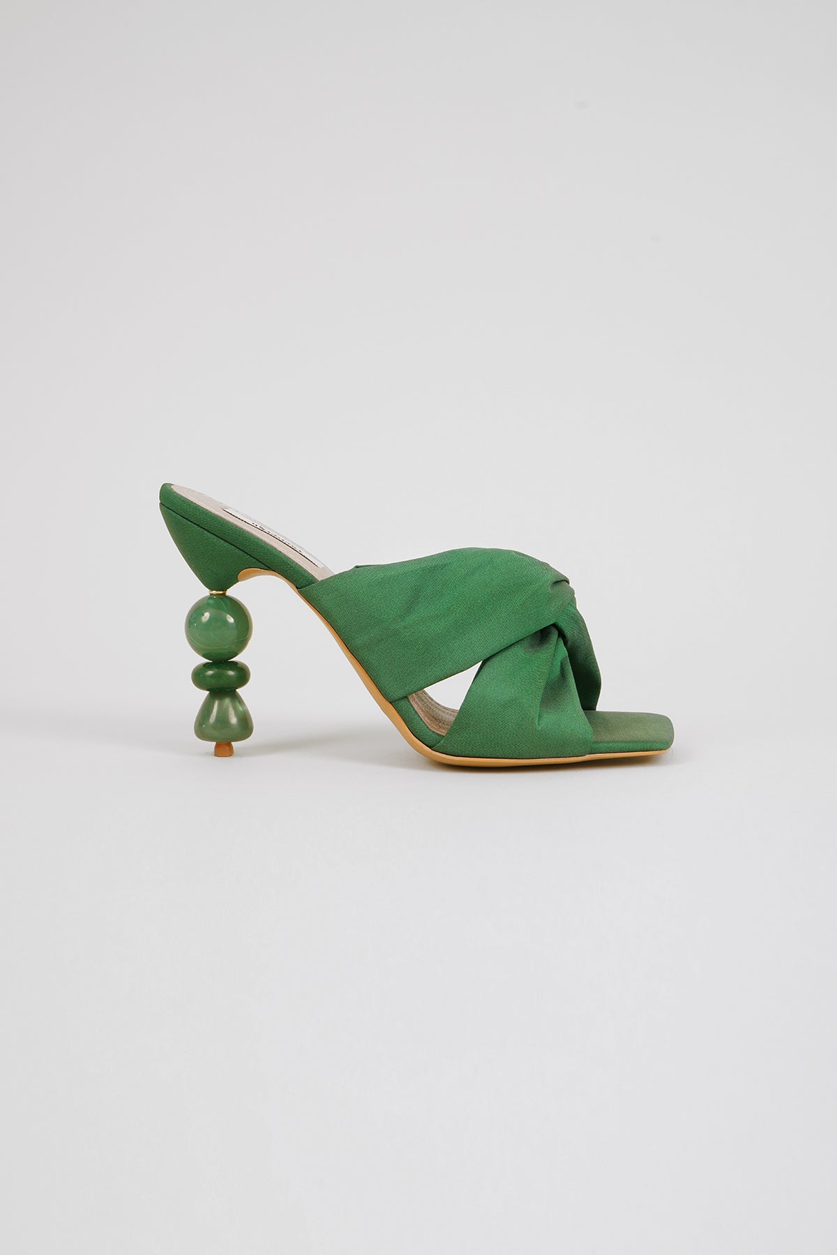 THE CAMELIA SANDALS